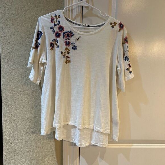 Anthropologie Tops - Anthropologie Arkemi + Kim women's Embroidered Floral Bees Boho Bohemian Flutter